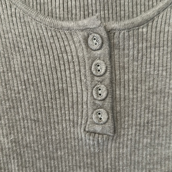 *last chance* NWT. Becul | crop, fitted, ribbed grey long sleeve sweater - Picture 5 of 16